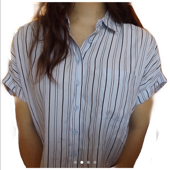 Forever 21 light blue stripped button down - Picture 2 of 4